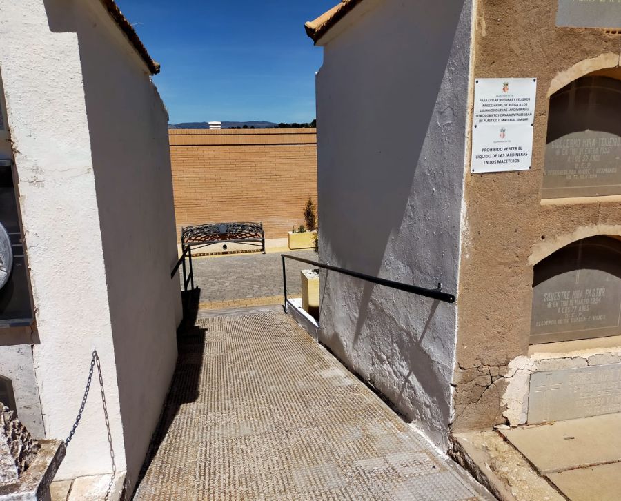 Rampa Cementerio Municipal Tibi